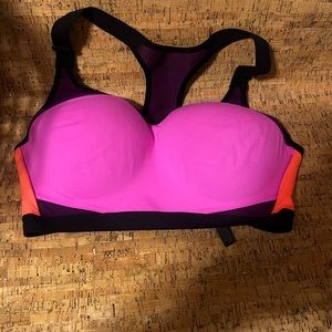 Incredible by Victoria’s Secret Sports Bra